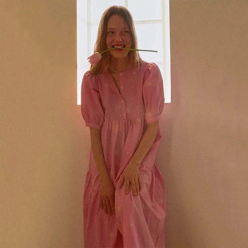 Robe chemise à col poupée