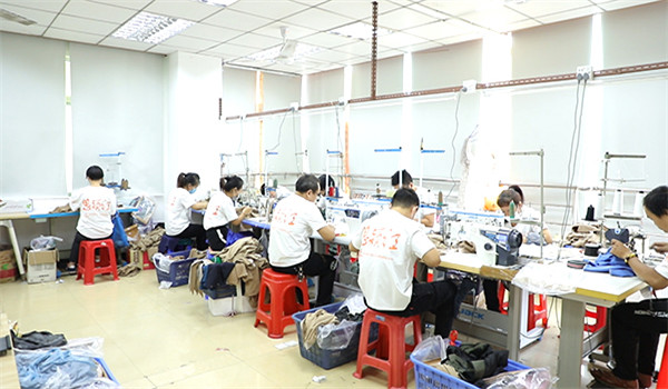 Kinijos mados moterų suknelių gamykla