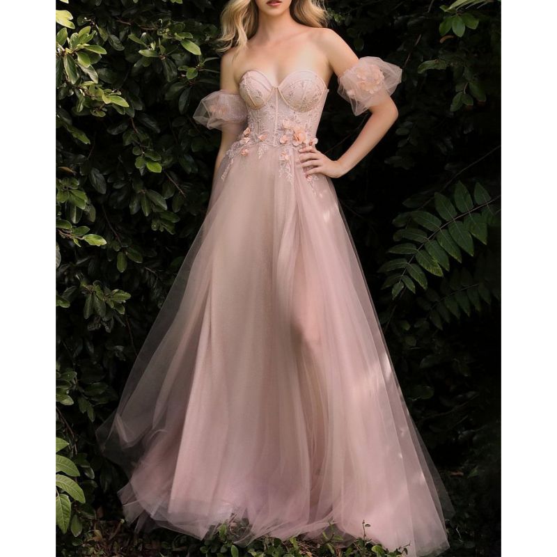 In prachtich bustier bodice mei sparkle tulle en sêfte tulle oer.