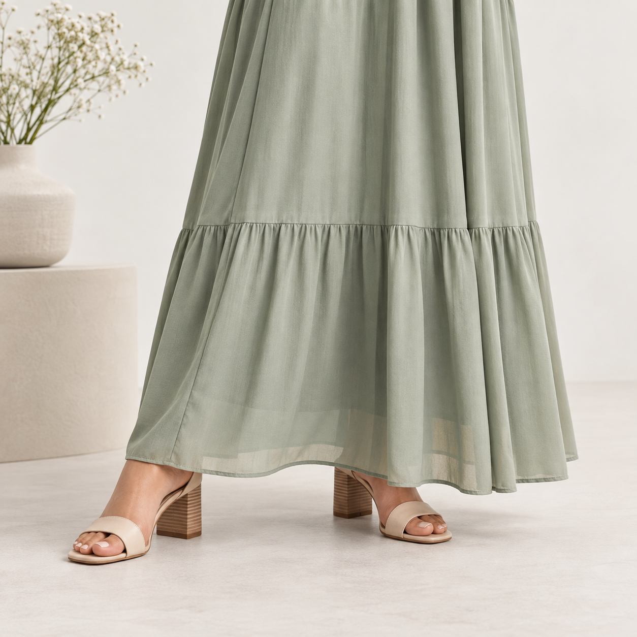 maxi-dress-shoes-detail-square